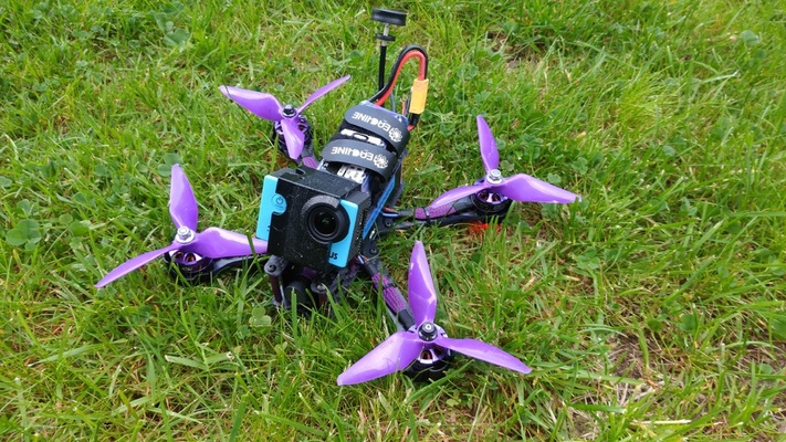 sihirbaz x220s kamera binmek aksiyon by eried hobi kendin yap rc kamerası fpvcameramount quadcopter 3d print model - Mito3D