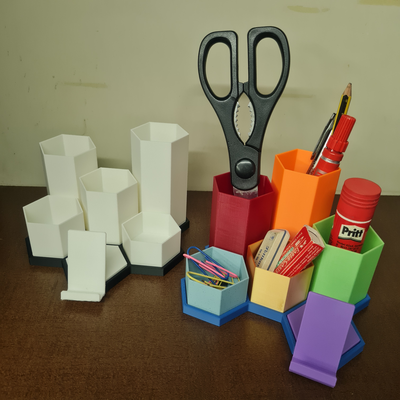 bienenwabe schreibtisch veranstalter by hersteller innovationen haushalt büro zubehör schreibtischorganisator deskorganizer portapenne stifthalter stift box 3d print model - Mito3D