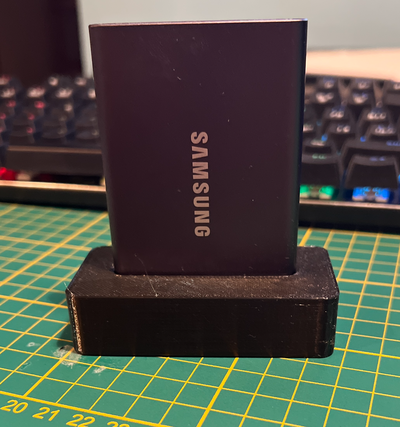 samsung ssd disk ayakta durmak by diegocz hobi kendin yap elektronik pc 3d print model - Mito3D