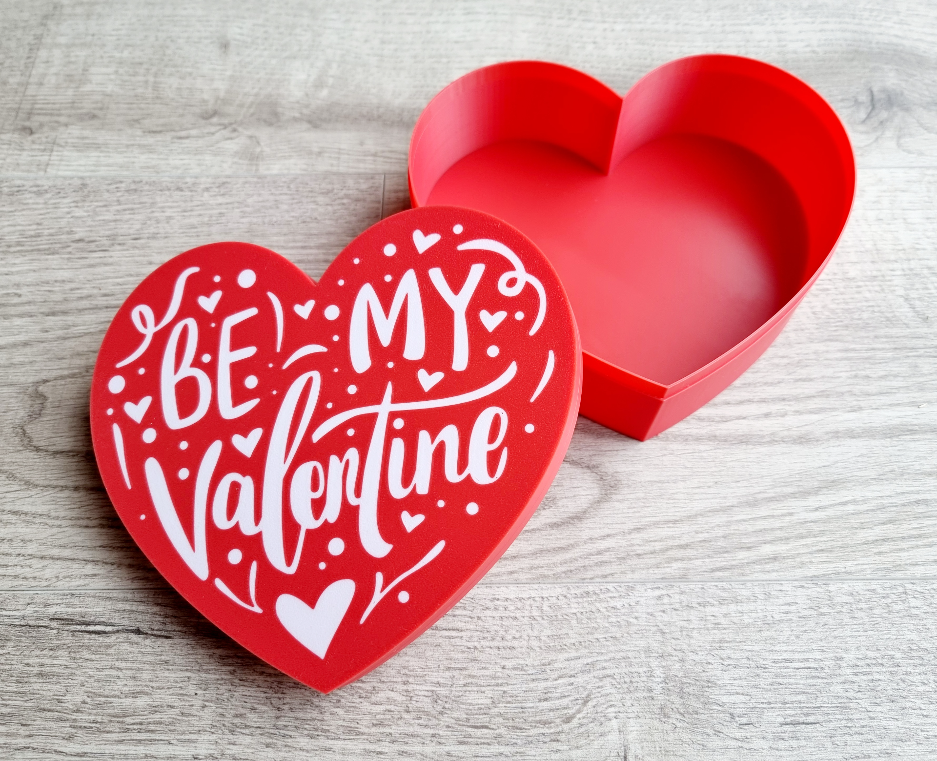 heart box - be my valentine by m owize household festivities container gift day valentinesday shape jewelry chocolate shaped love loving happy i iloveyou loveyou wife bemyvalentine men lover 3D print model - Mito3D