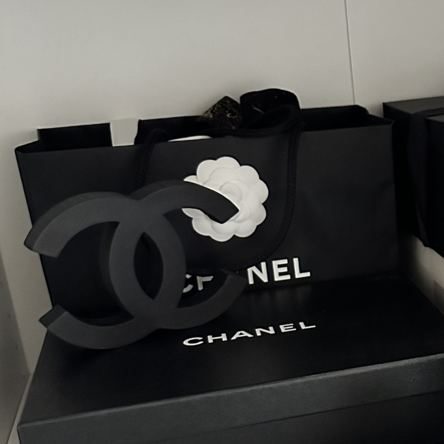 logo chanel by piersonnico art signs & logos mode coco 3D print model - Mito3D