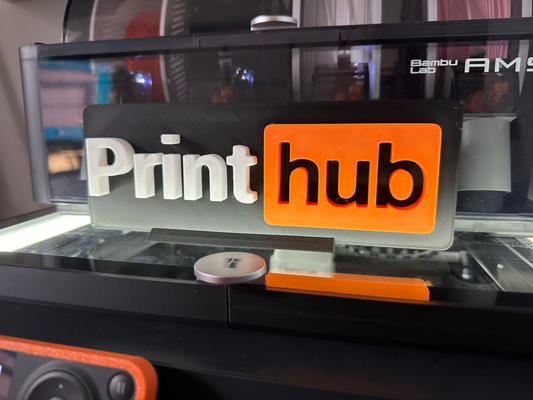 hub stampa cartello in piedi by printfarm24 arte segni loghi stampa centro deko 3d print model - Mito3D