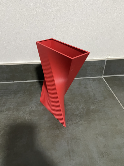 rectangle triangle torsion vase by ap génératif 3d modèle my moderne minimal accueil maison architecture art 2024 fleur fabriqué italie 3d print model - Mito3D