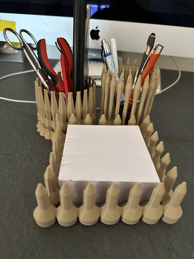 organizzatore gotico by silviopastori78 arte modelli scrivania penne matite 3d print model - Mito3D