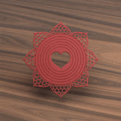 san valentin corazón giroscopio by prototipo superior arte modelos impresión in sitio apoya articulado enamorado regalo giroscópico juguete artilugio agitarse portavasos hogar casa amor rosa símbolo hexagonal patrón hilandero hilado 3d print model - Mito3D