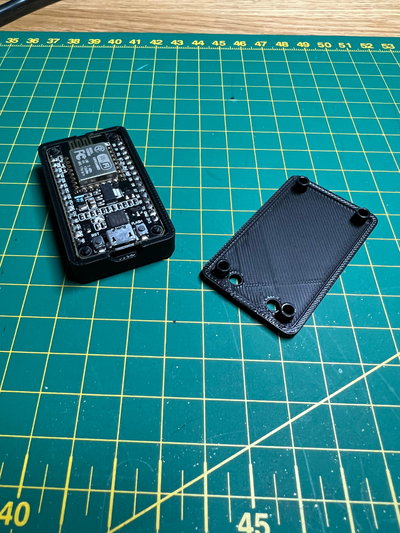 chasquido ajuste delgado caso funda nodo mcu esp8266 by speak3asy pasatiempo bricolaje diy electrónica wled 3d print model - Mito3D