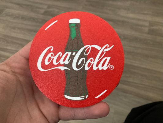 coca cola şişe bardak altlığı by yakubhroch sanat işaretler logolar koka kola 3d print model - Mito3D