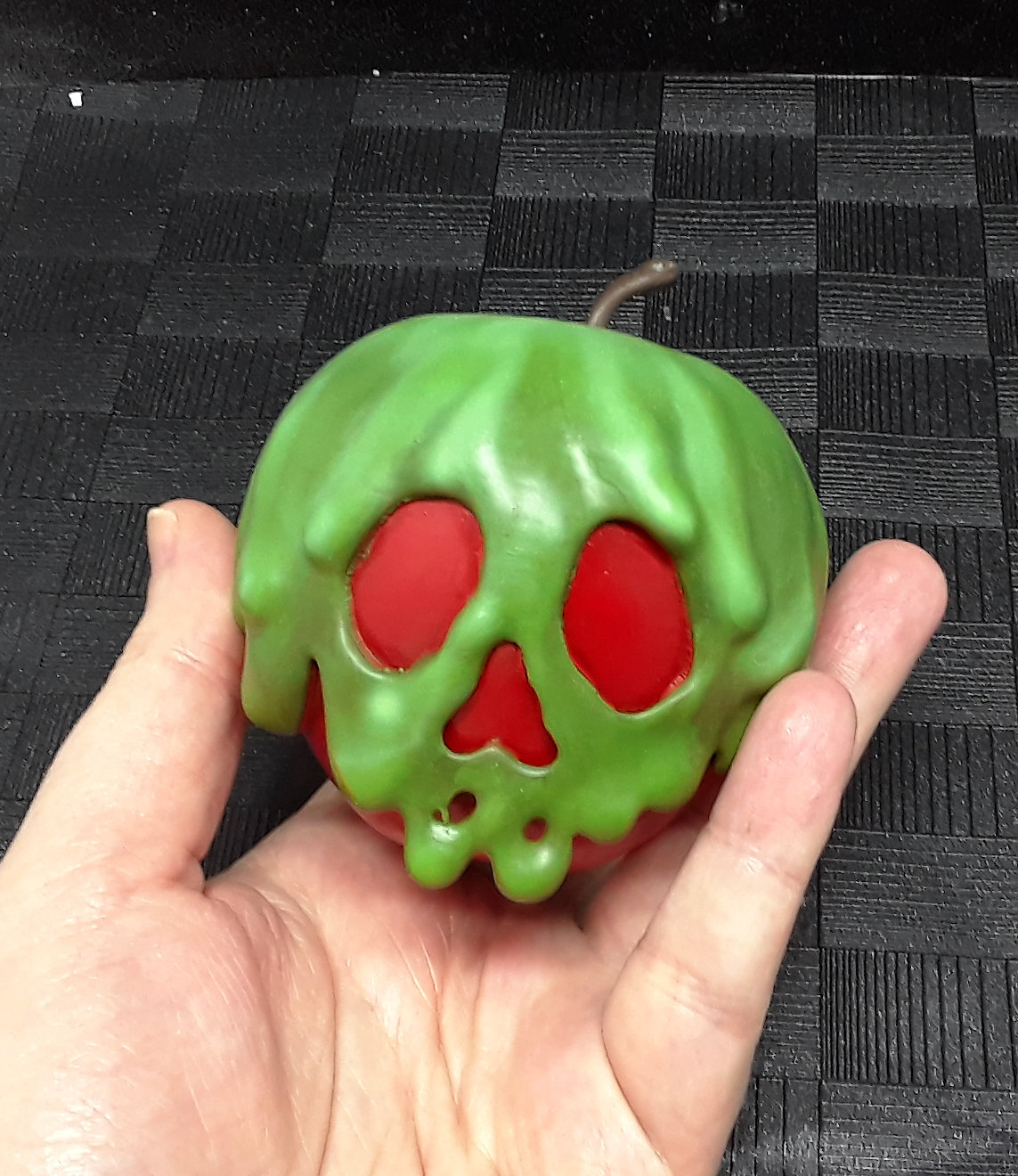 poison apple bad remixed by jkmayfield26 art models disney fun snow white 3D print model - Mito3D