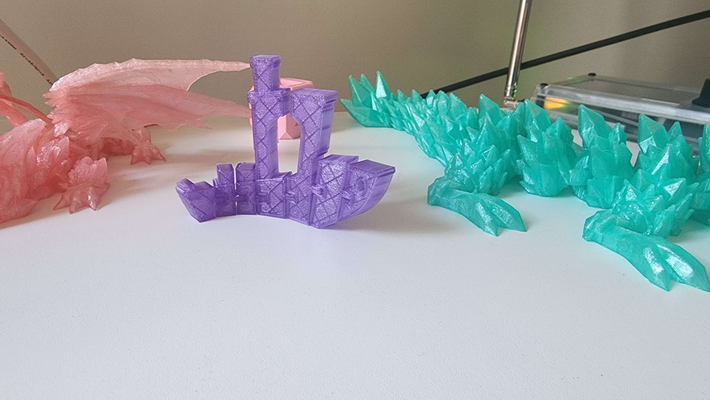 flexibench flexi benchy by zr krachend kunst modelle anzeige 2024 artikuliert 3d print model - Mito3D