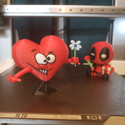 komisch karikatur valentinstag herz halten blume by vrsculpts kunst skulpturen liebe wunder totes schwimmbad 3d print model - Mito3D