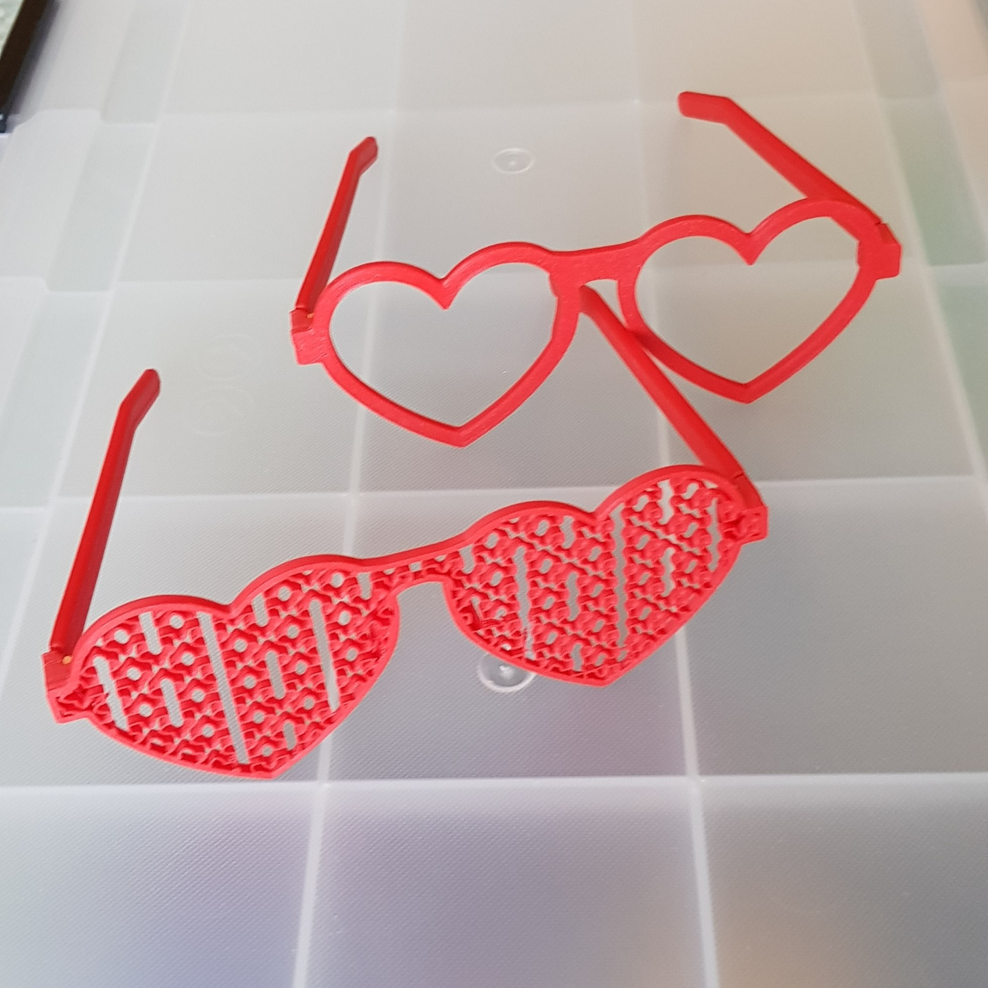 herz brille heilige valentinstag by lele88 mode glas party saint valentin valentinesday2024 cuore cool füllen kunst 3D print model - Mito3D