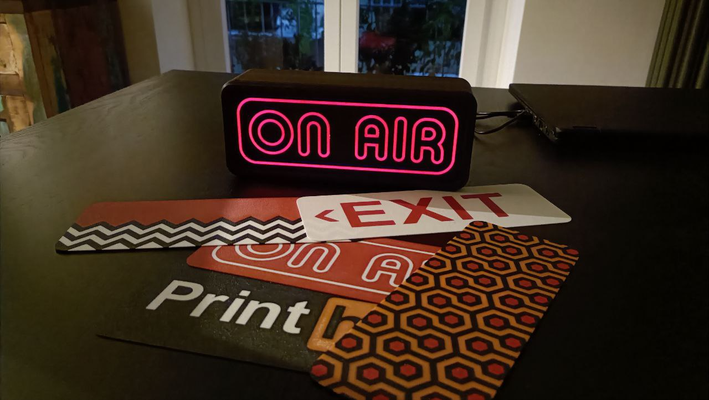 on aire firmar caja ligera intercambiable plato by rky 91 arte señales logos ligero arte personalizado cambio led tira llevada ledsign señalización led diseño radio corriente vivo transmitir música rgb 3d print model - Mito3D