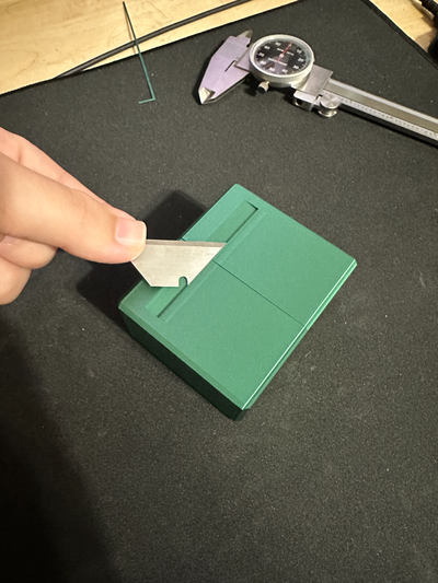 disposable razor box by ashocelot tools 3d print model - Mito3D