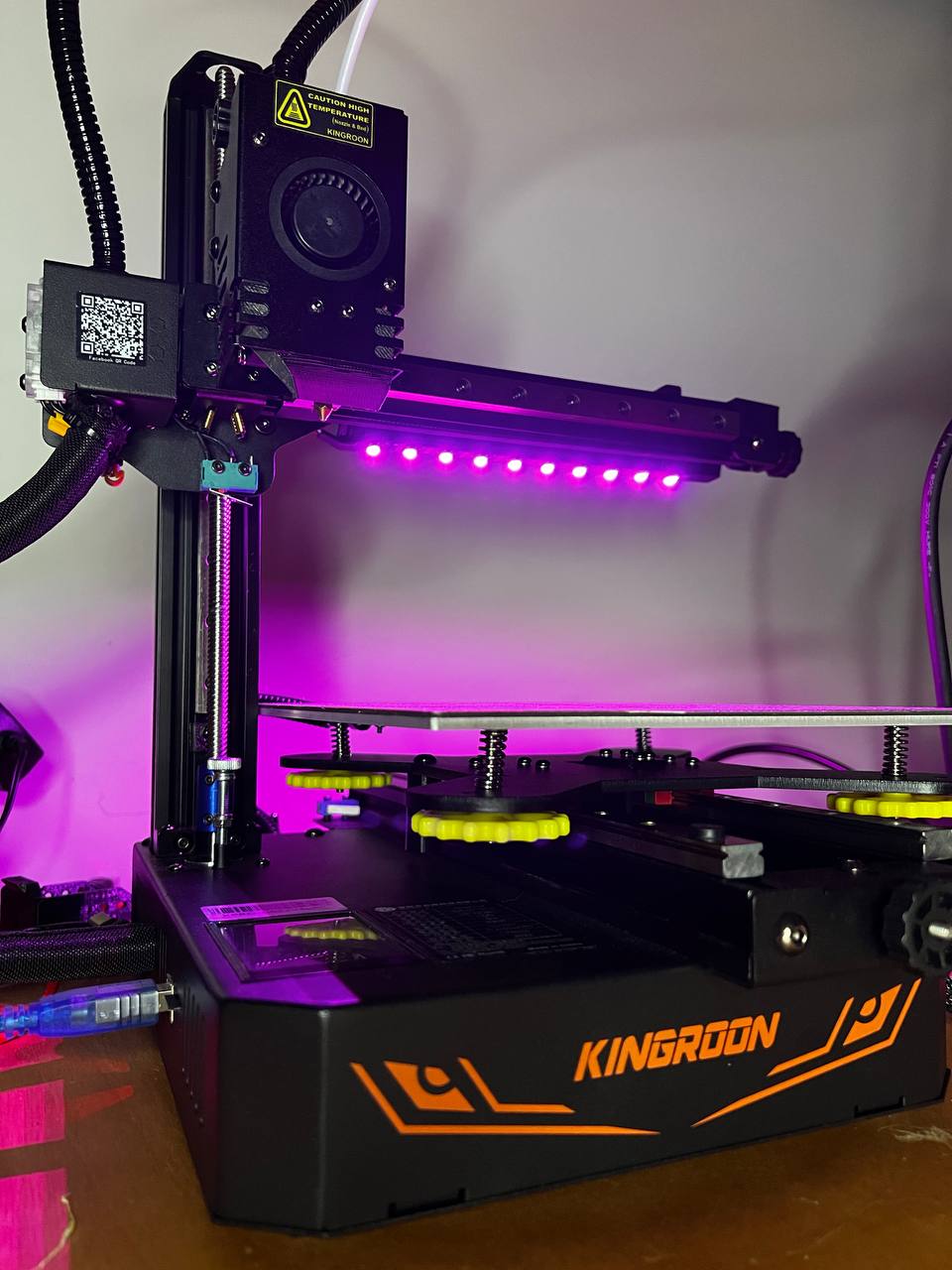 kingroon kp3s pró ajustável conduziu barra neopixel by criador 3d impressora acessórios leds rgb ledmount tira led luz neopixelstrip klipper kingroonkp3s kingroonkp3 kp3 upgradekingroonkp3 kingroonkp3spro kp3spro 3D print model - Mito3D