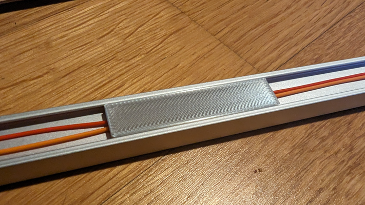 kabel schlitten aluminium profil led aluprofil typ 10 praktisch werkzeug routing drähte by 3djupp werkzeuge licht alu legierung management kabelführung startseite mantel staub staubschutzhaube extrusion aluminiumprofil draht elektronik pixel neopixel wled esp8266 esp32 3d print model - Mito3D