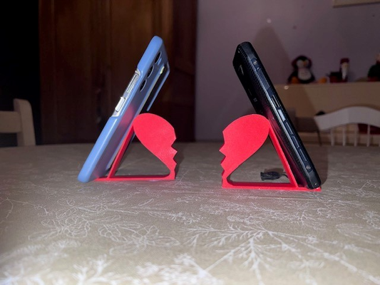 my heart valentine's day phone holder by zipert art 2d amour support iphone samsung apple android love broken holder accessories 3d print model - Mito3D