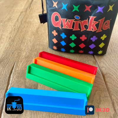 qwirkle voyage tuile titulaire soutien by ik3digital jouets jeux planche jeu pièces carrelage dominos table organisateur 3d print model - Mito3D