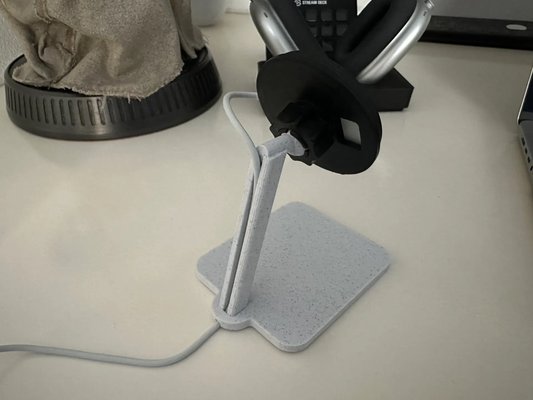 magsafe iphone charging stand re-load compatible charger by bas van der ploeg household office magnet apple ios reload standby ios17 magnetic 3d print model - Mito3D