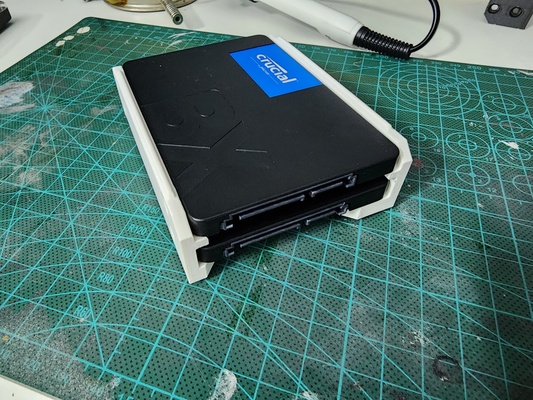 2 5 ssd gabbia by marcusmxk passatempo fai elettronica hdd hddmount ssdmount ssdspacer 3d print model - Mito3D