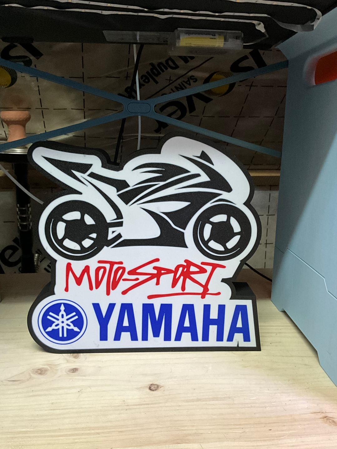 yamaha automobilismo conduziu caixa luz by vitorms arte sinais logotipos placa logotipo moto luminaria 3D print model - Mito3D