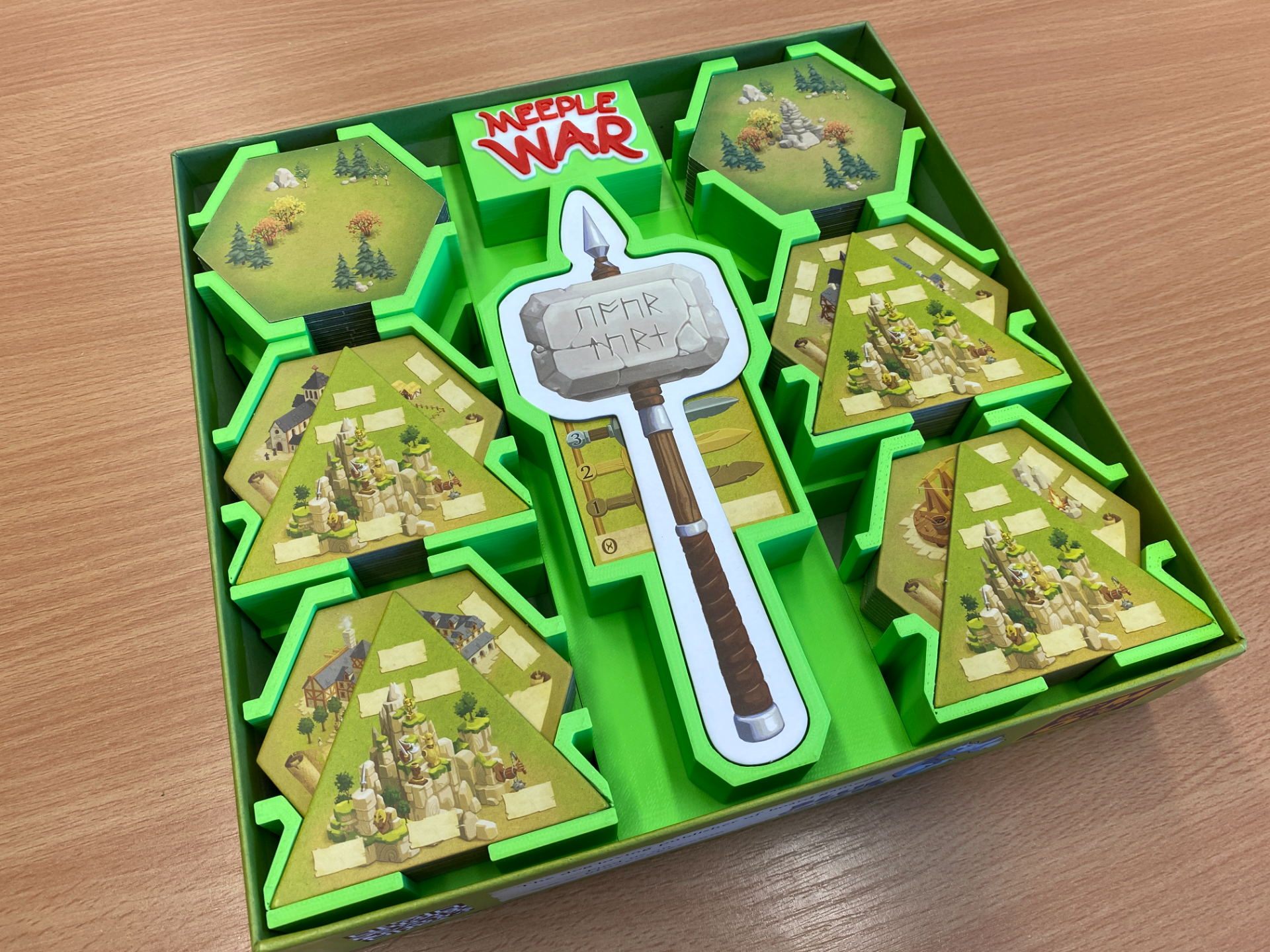 meeple war insert by torgedeck toys & games board boardgameinsert boardgameorganizer meeplewar meeplewarinsert boardgame 3D print model - Mito3D