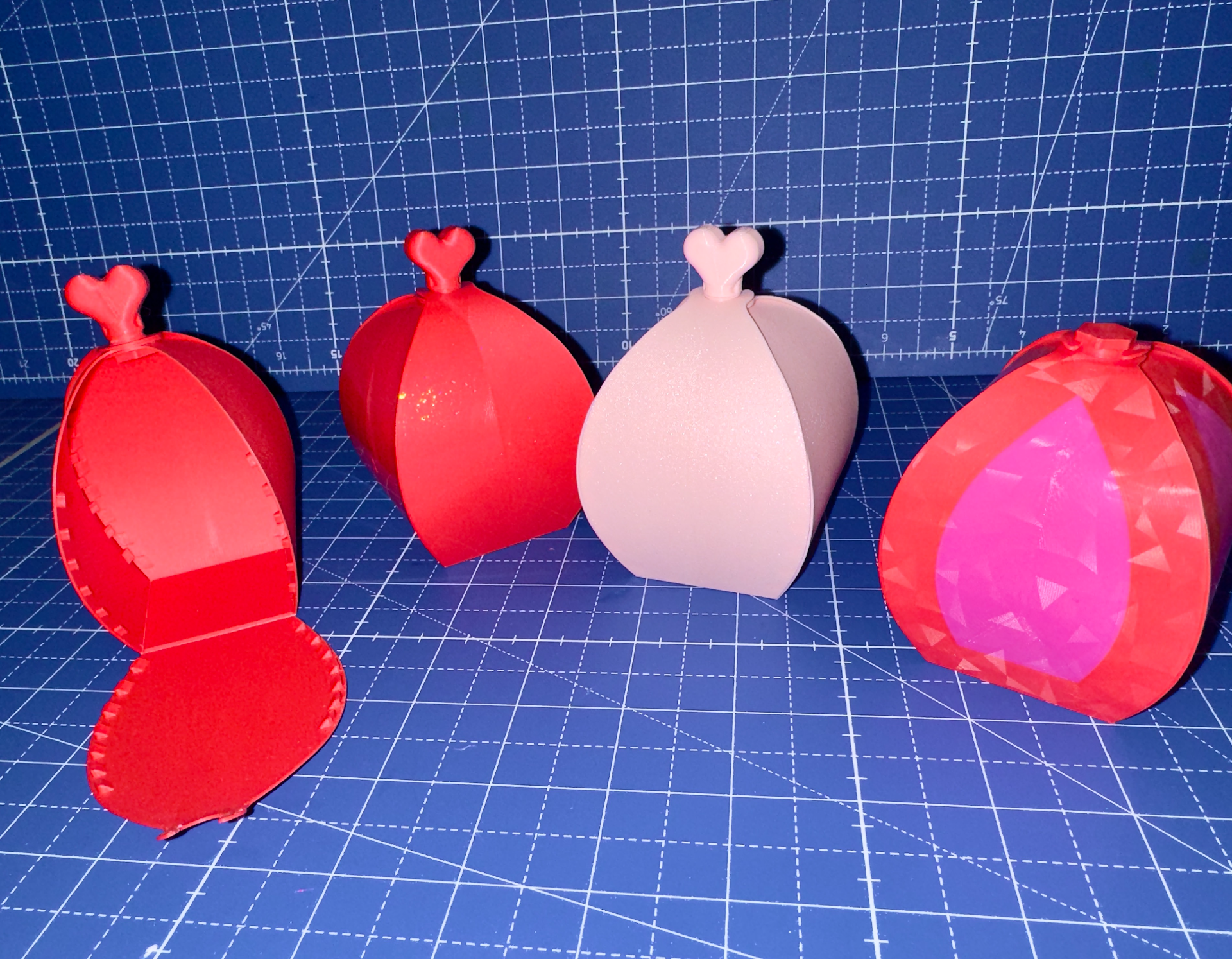 cadeau boîte vissé cœur by tuefler art modèles boite cadeaux geschenk idées pliante fête valentiens journée valentines bonbons saint valentin coeur 3D print model - Mito3D