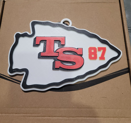 kansas ciudad jefe taylor rápido 87 3d logo 180mm serie by tiendas comestibles pasatiempo bricolaje diy deporte aire libre jefes swift vencejos vencejo cadena nfl fútbol taylors novio 3d print model - Mito3D