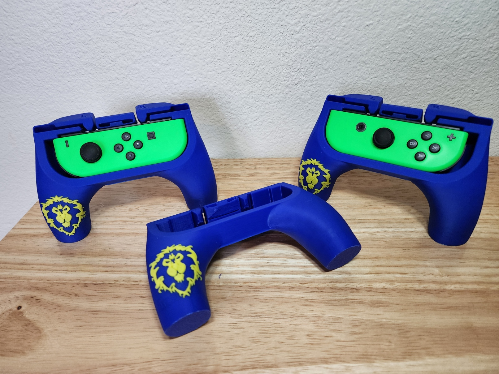 wow alliance joy controller - multicolor remixed by yoshiminiyuki hobby & diy electronics nintendo switch joycon joy-con worldofwarcraft warcraft custom 3D print model - Mito3D