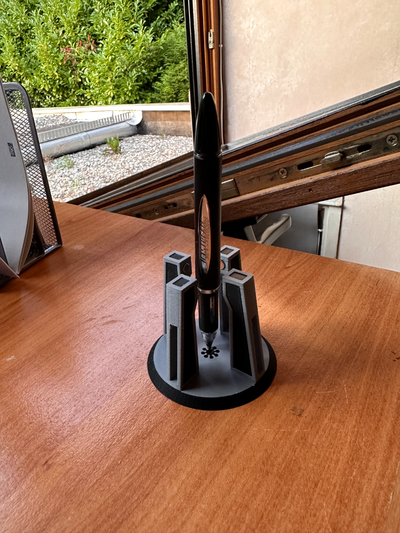 magnético bolígrafo soporte by david cheval moda modelos apoyo diseño escritorio accesorios base juguete arte herramienta 3d print model - Mito3D