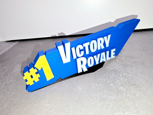 fortnite batalla royale trofeo 1 by printfarm24 arte señales logos juego llavero lama logo medallón real azar accesorios accesorio zona firmar concurso victoria símbolo juella 3d print model - Mito3D