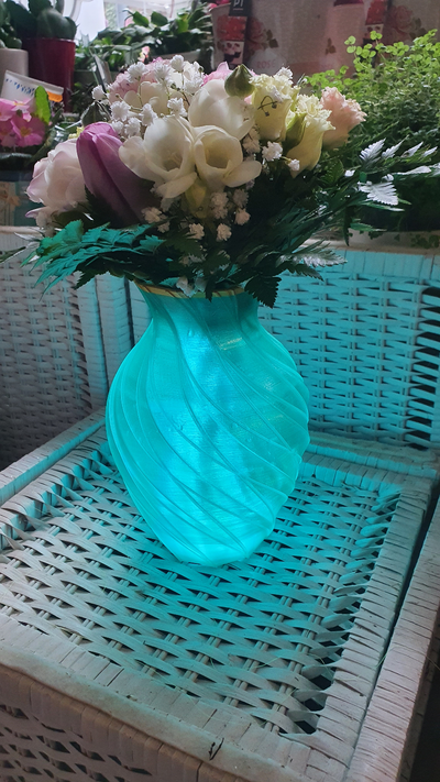 vase mit licht by mourir table travail génératif 3d modèle my led lumière lampe deko 3d print model - Mito3D