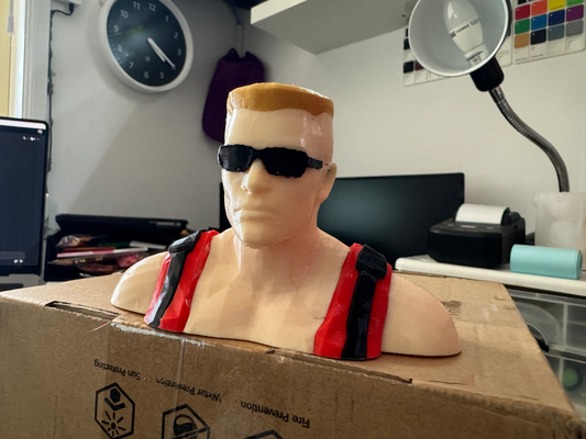 duque nukem busto coloreado ams impresión by guía vídeo juguetes juegos caracteres 4 3d print model - Mito3D