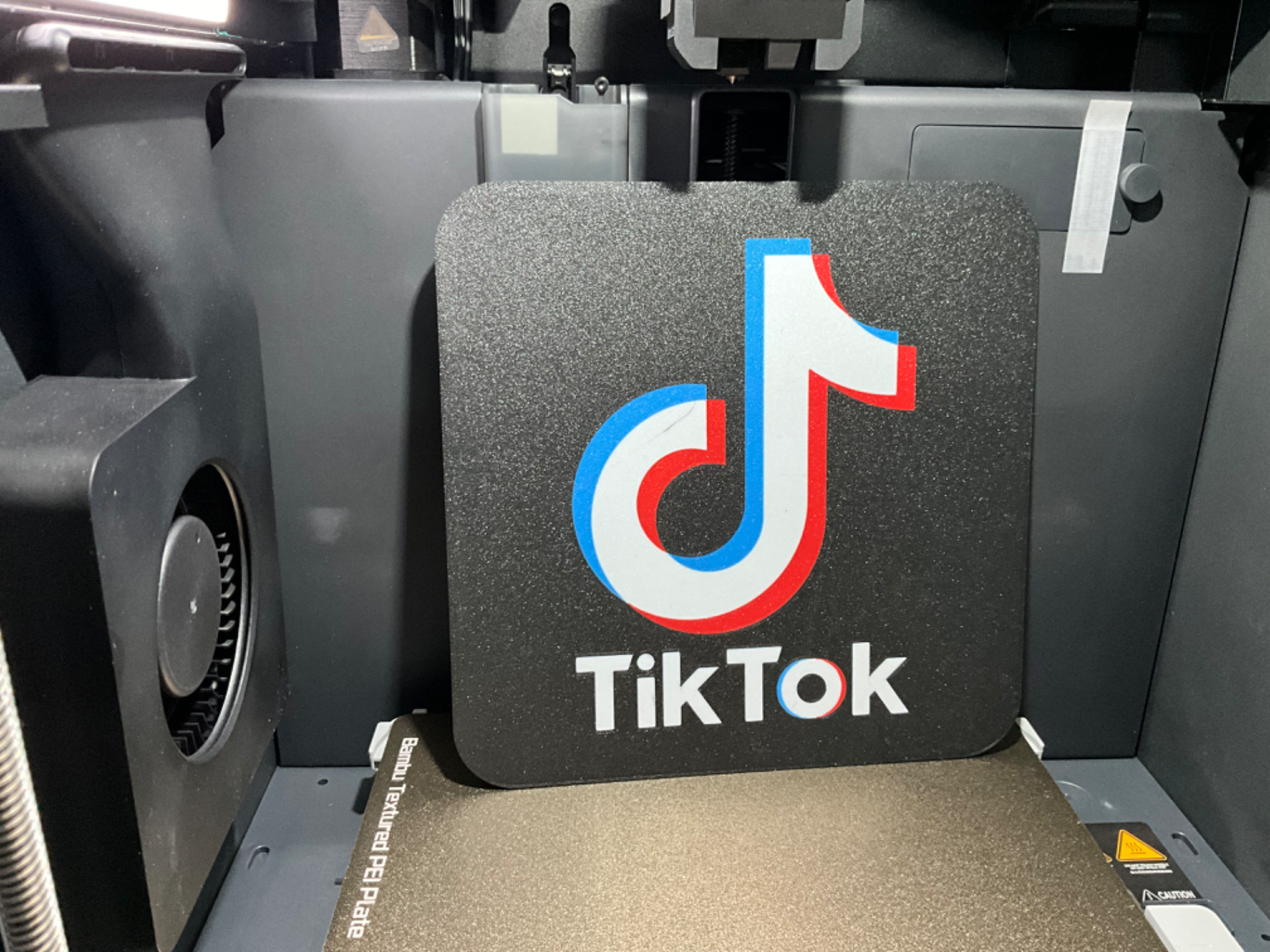 tiktok led light box by vitormhs art signs & logos sign logo luminaria lightbox tik tok 3D print model - Mito3D