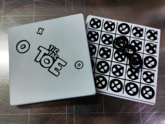 tic tac dito piede gioco v2 by michal0082 giocattoli giochi tavola toe tictactoe portatile scatola accessorio ragazzi viaggio astuccio guaina giocattolo gioie giochi set 3d print model - Mito3D