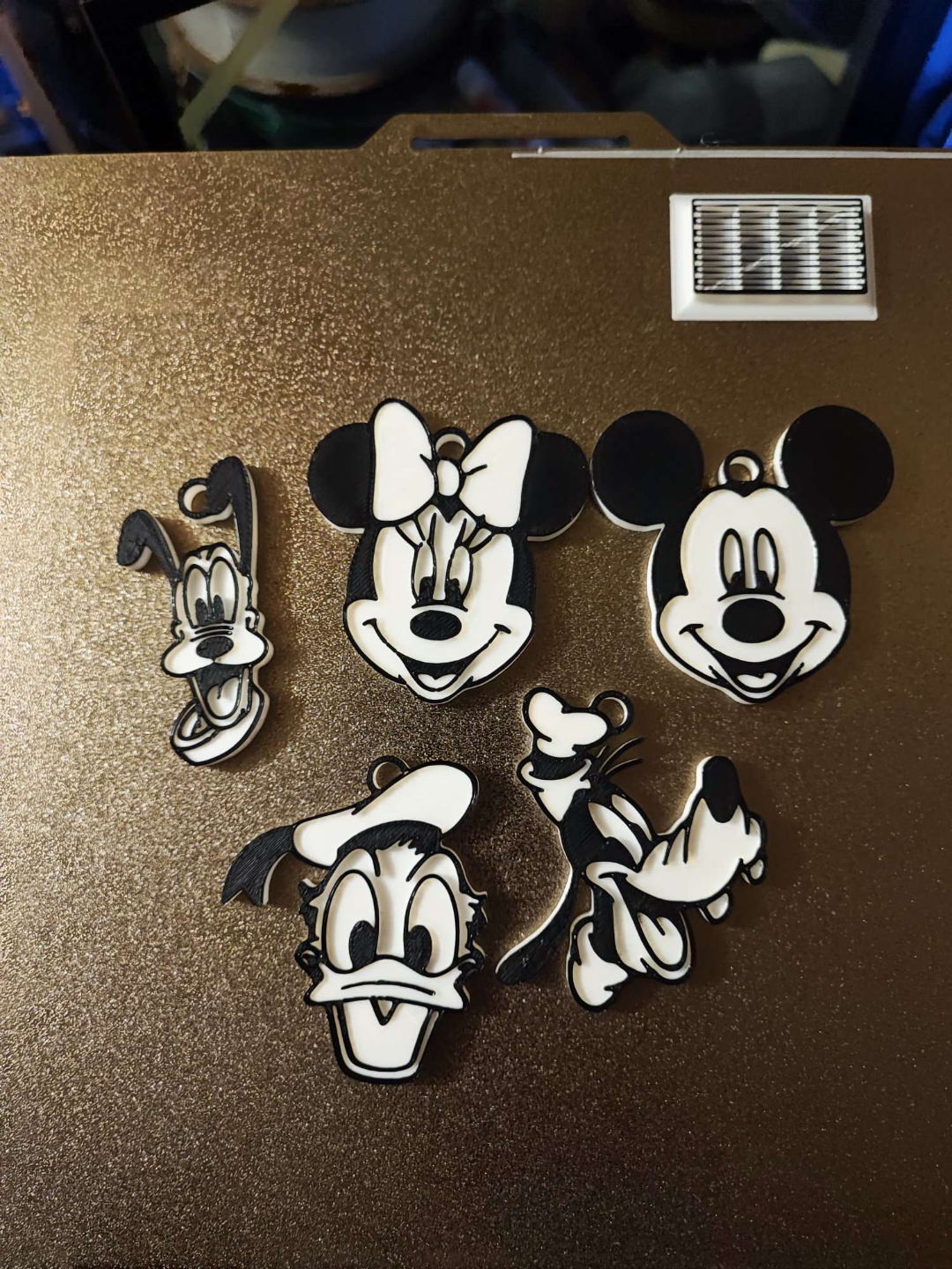 mickey rostos chaveiro disney by fikuss30 arte sinais logotipos minnie 3D print model - Mito3D