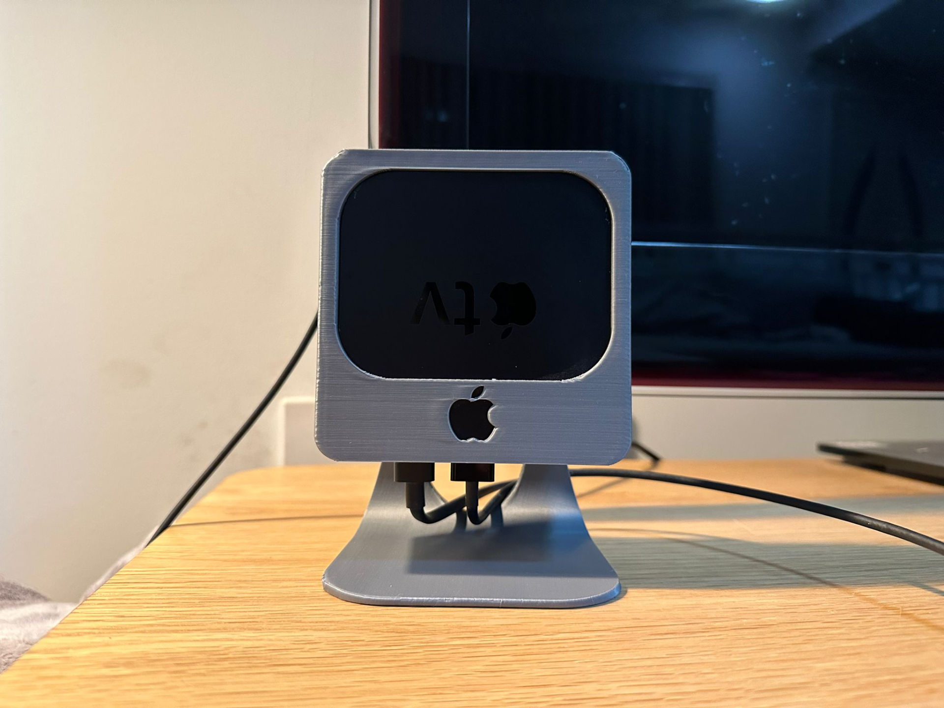 apple tv imac supporter by corps feuille ménage décor pomme tv télévision mac câble accessoires enceinte 3D print model - Mito3D