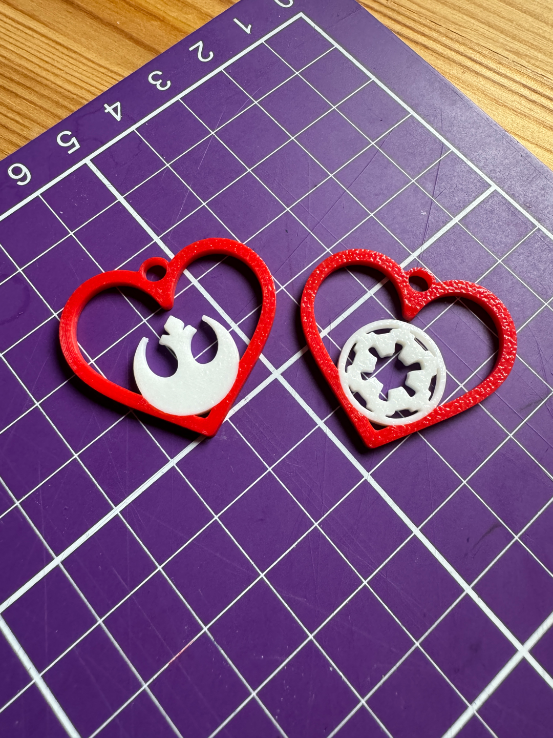 étoile guerres valentines cœur boucles d'oreilles by tuyau mode bijoux valentin rebelle sombre impérial 3D print model - Mito3D