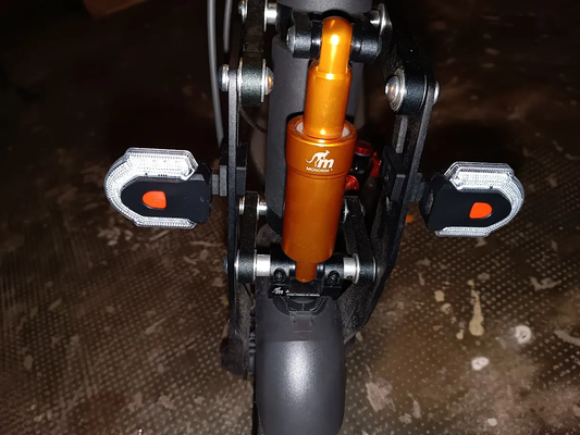 ninebot max g30 d ii indicator mount by kias 1 hobby & diy vehicles scooter 3d print model - Mito3D