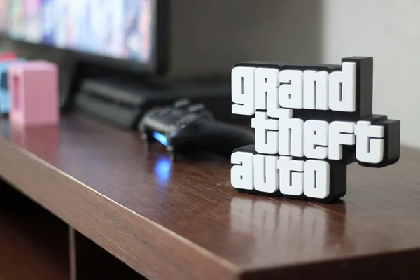 roubo auto decoração exibição by laranja arte sinais logotipos gta jogos logotipo san andreas vício cidade iv vi v 5 gta5 ficar pé jogador pc xbox ps4 ps5 playstation gta6 grand theft auto 3d print model - Mito3D