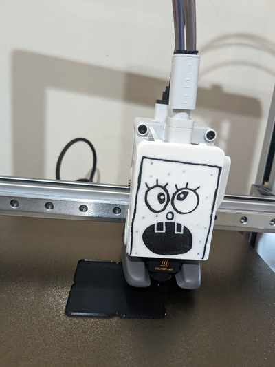 doodlebob épais onglets supplémentaire maladroit remixé by nikola jessé 3d imprimante pièces gars griffonnage bob l'éponge a1 couverture gaine drôle 3d print model - Mito3D