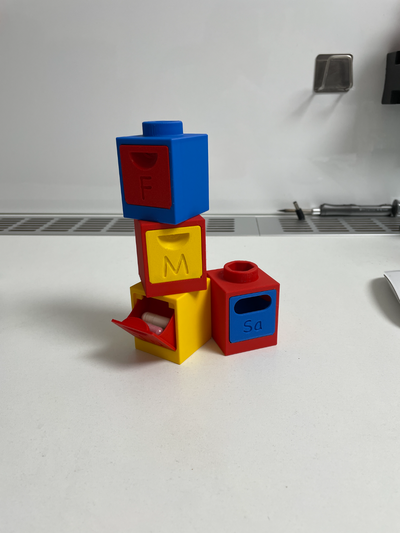 backstein pille box by mdesign werkzeuge medizinisch wettbewerb 3d print model - Mito3D