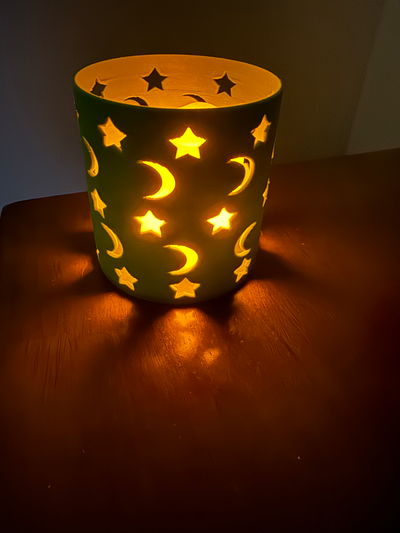 luna estrellas lápiz taza or votivo soporte by monje m casa oficina vela astronomía 3d print model - Mito3D