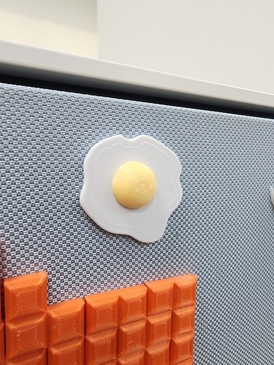 uovo friggere 6x3 magnete by gyulee domestico arredamento uova fritte 3d print model - Mito3D