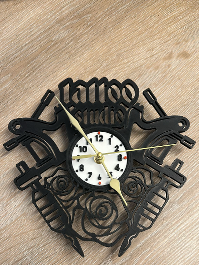 tatuaje estudio pared reloj by desmogigi casa decoración 3d print model - Mito3D