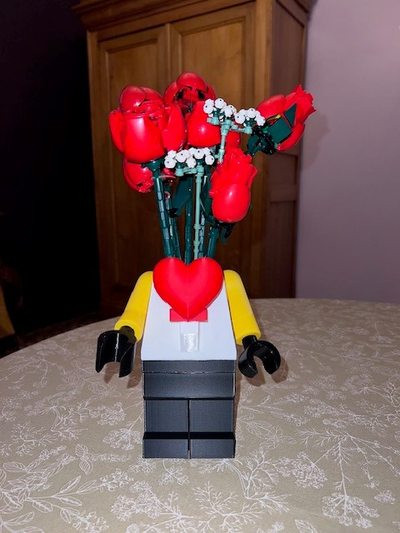 legoman vaso fiori lego san valentino giorno by cerniera domestico arredamento arte mattone fiore 3d print model - Mito3D