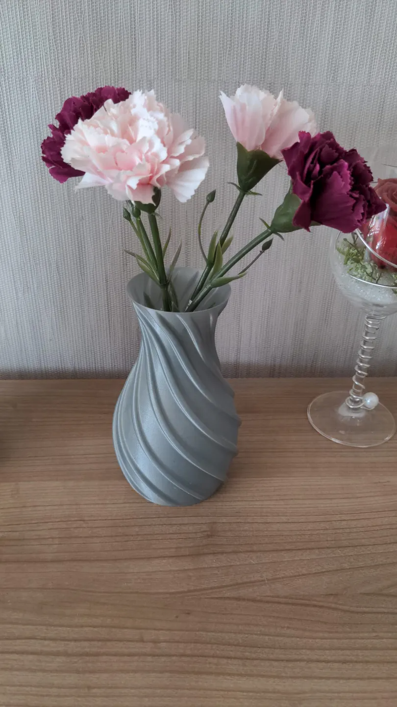 spiral vase by pzi 3d haushalt dekor topf blumen blume container haus zuhause design zubehör 3D print model - Mito3D