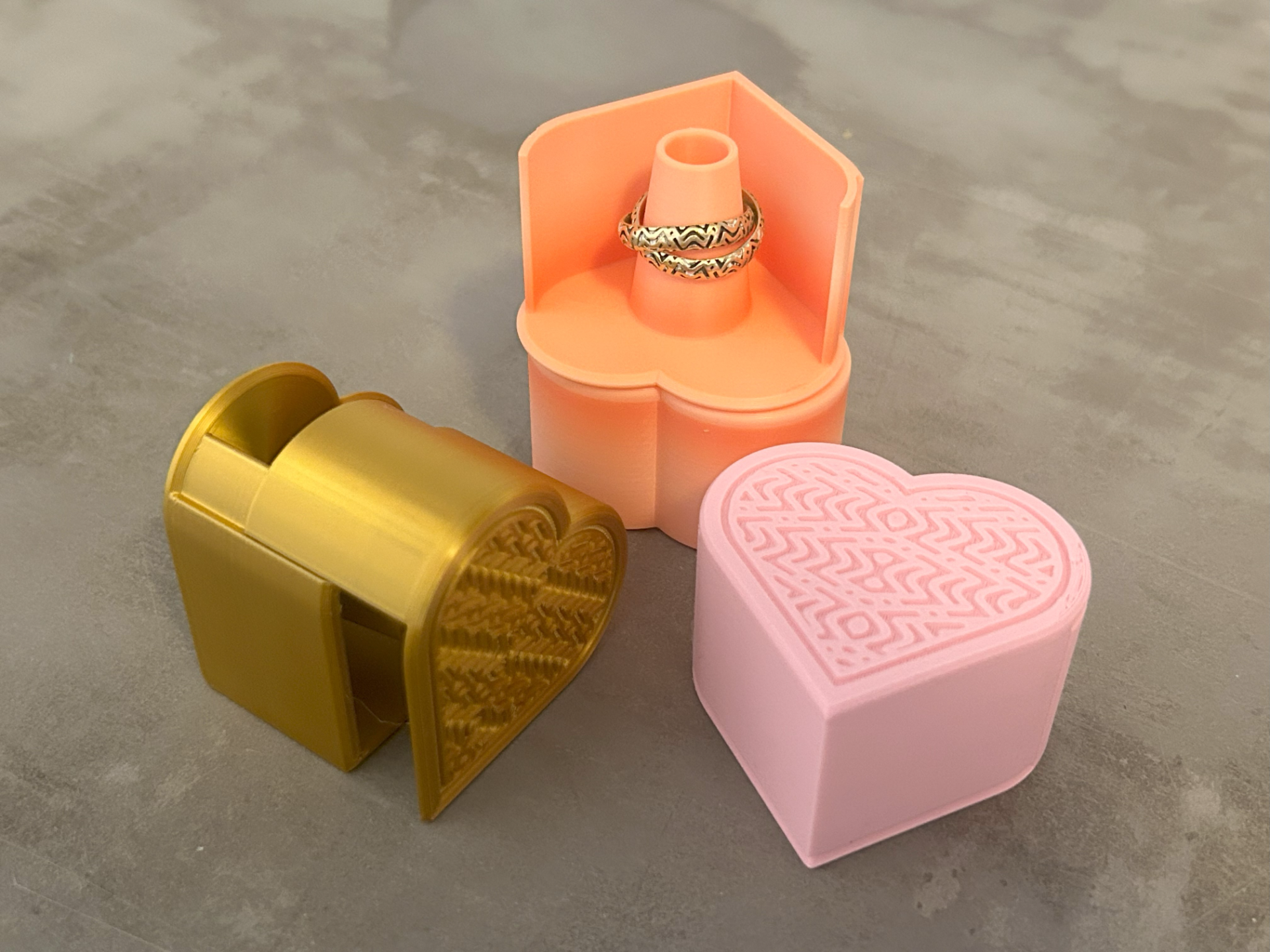 sliding heart ring box display stand by walt adler fashion jewelry ringbox 3D print model - Mito3D