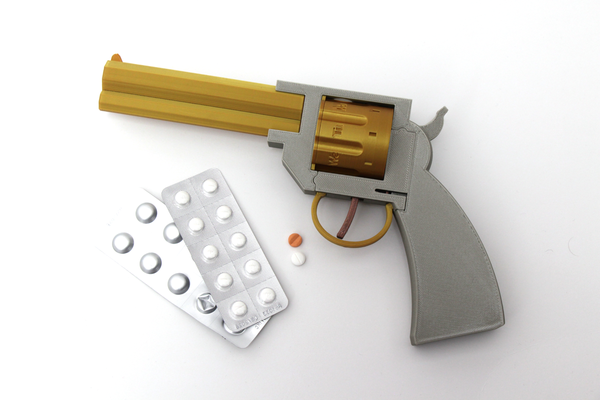 pill revolver by schuetzi99 haushalt haus modelle pille box revolver fohlen spender veranstalter gewehr 3d print model - Mito3D