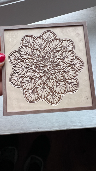 mandala feuille8 by lauraa arte modelli sottobicchiere sousverre pittura filamento fucina cappelli beige tableau muraria 3d print model - Mito3D