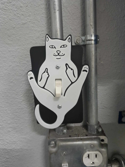 senhor nermal ripndip luz interruptor cobrir bainha by feito mozer casa decoração capa prato danadinho gato acessório hoss 3d print model - Mito3D